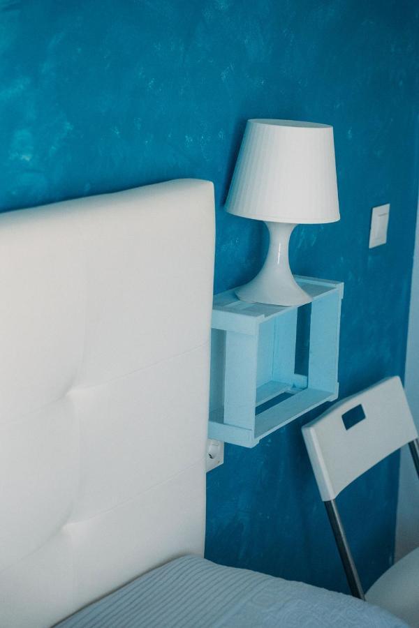 Hostal Brisas De Conil Коніль-де-ла-Фронтера Екстер'єр фото