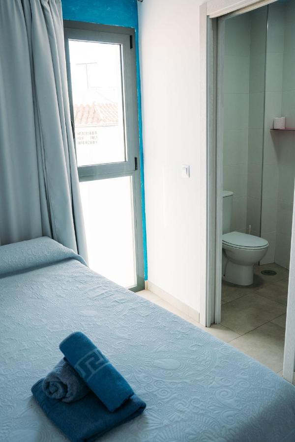 Hostal Brisas De Conil Коніль-де-ла-Фронтера Екстер'єр фото