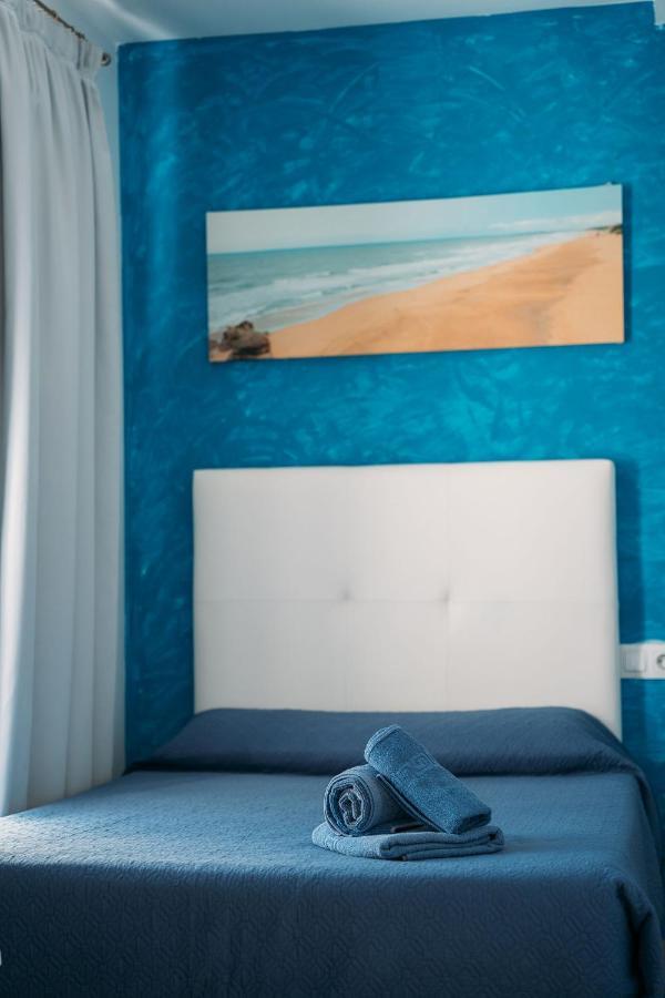 Hostal Brisas De Conil Коніль-де-ла-Фронтера Екстер'єр фото