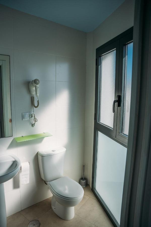 Hostal Brisas De Conil Коніль-де-ла-Фронтера Екстер'єр фото