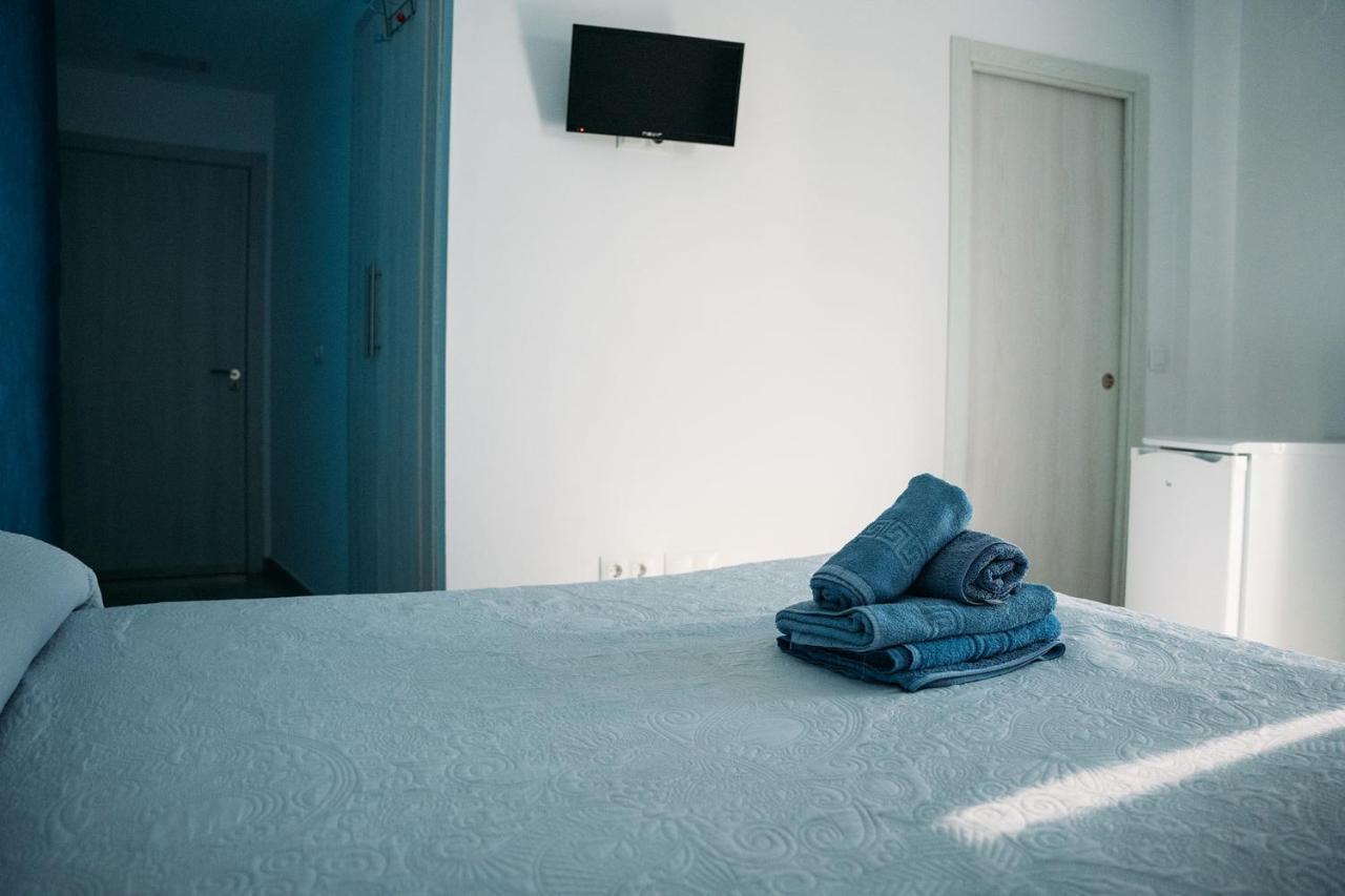 Hostal Brisas De Conil Коніль-де-ла-Фронтера Екстер'єр фото