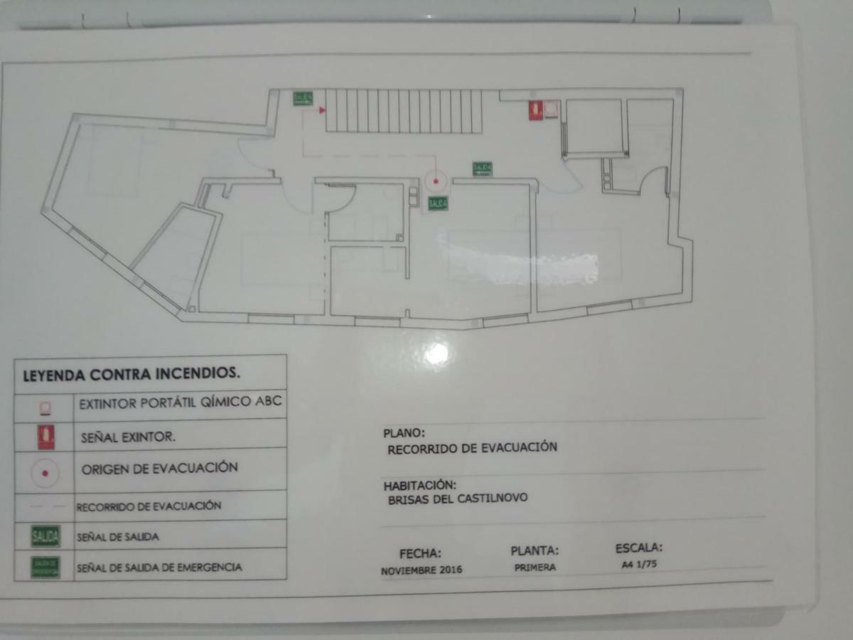 Hostal Brisas De Conil Коніль-де-ла-Фронтера Екстер'єр фото