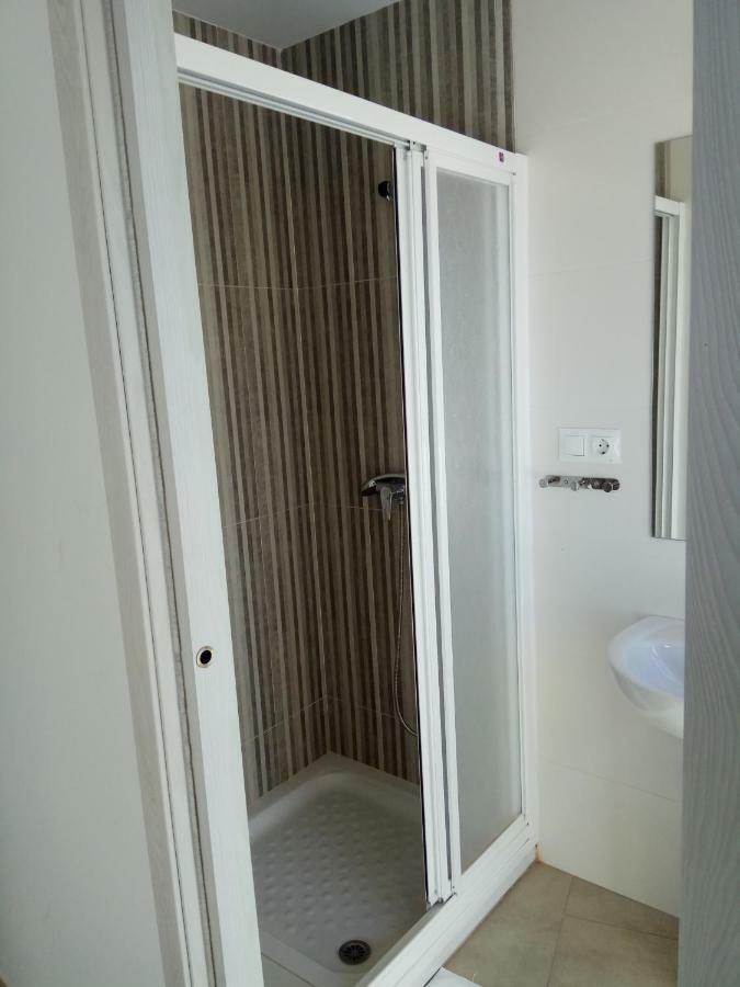 Hostal Brisas De Conil Коніль-де-ла-Фронтера Екстер'єр фото