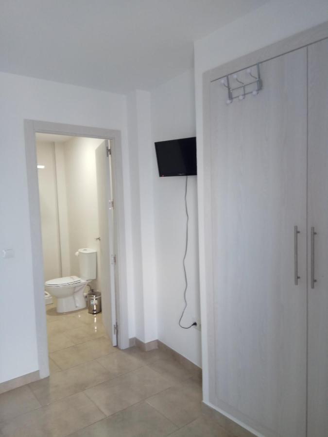 Hostal Brisas De Conil Коніль-де-ла-Фронтера Екстер'єр фото